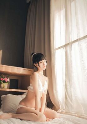写作业坐在捧捧上面的句子