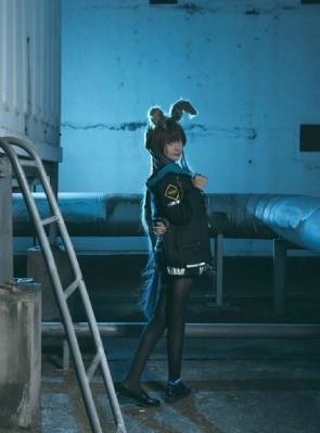 打烊后只剩两个人的沙龙免费观看